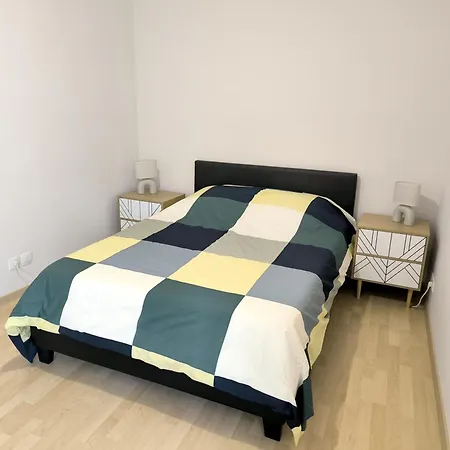 Entier 56 M2 Aux Portes De Geneve * Viry (Haute-Savoie)