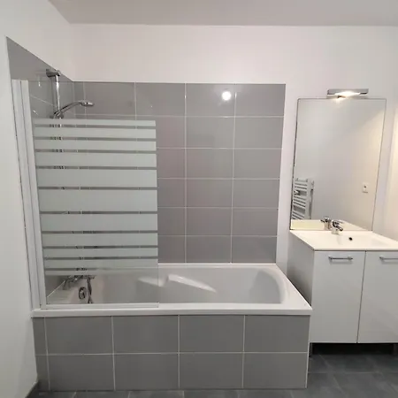 Entier 56 M2 Aux Portes De Geneve